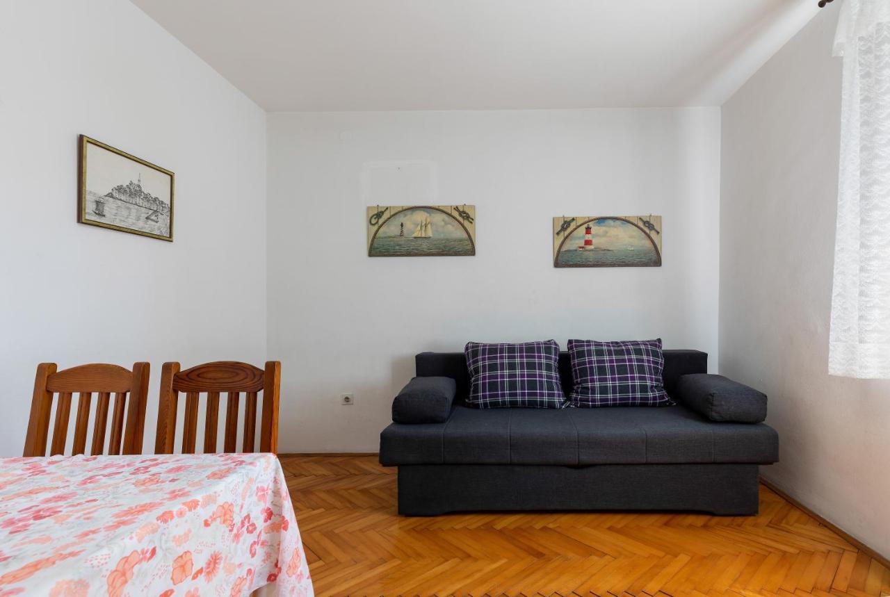 Apartments And Room Pergola 로비니 외부 사진