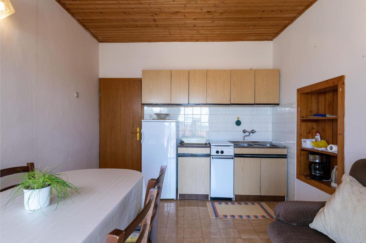 Apartments And Room Pergola 로비니 외부 사진
